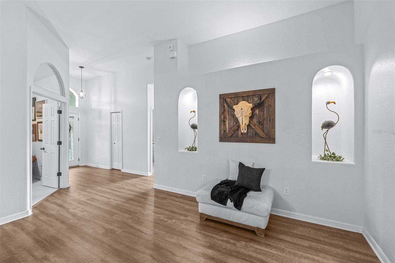 Listing photo id 5 for 12532 Burgess Hill