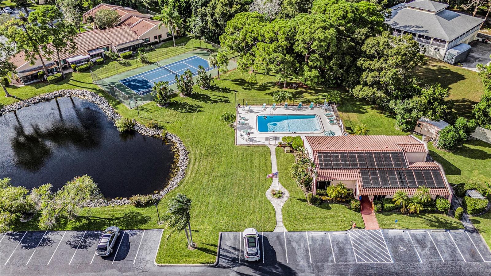 Image 4 of 29 For 9521 86th Avenue 9521
