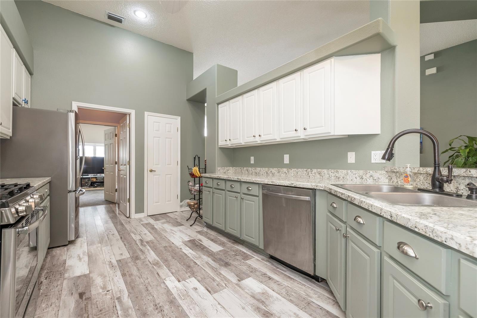 Image 17 of 52 For 1187 Blackrush Drive
