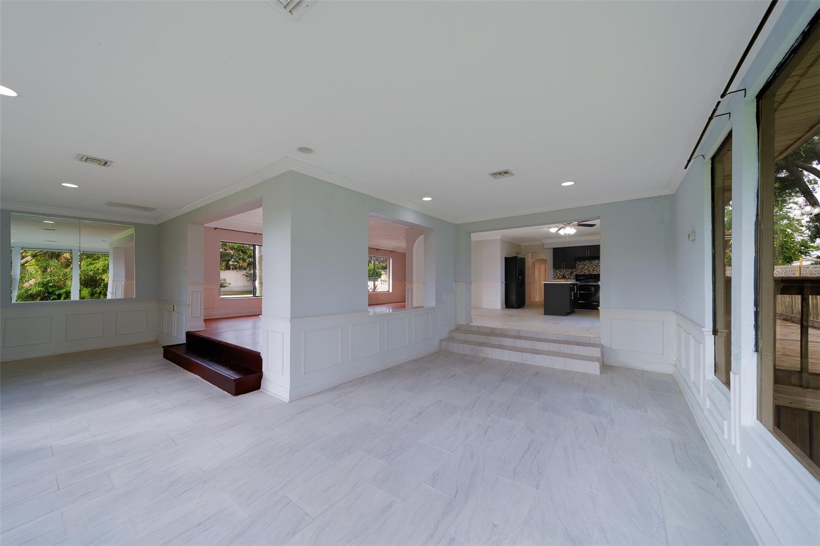 Image 14 of 43 For 703 Sligh Avenue