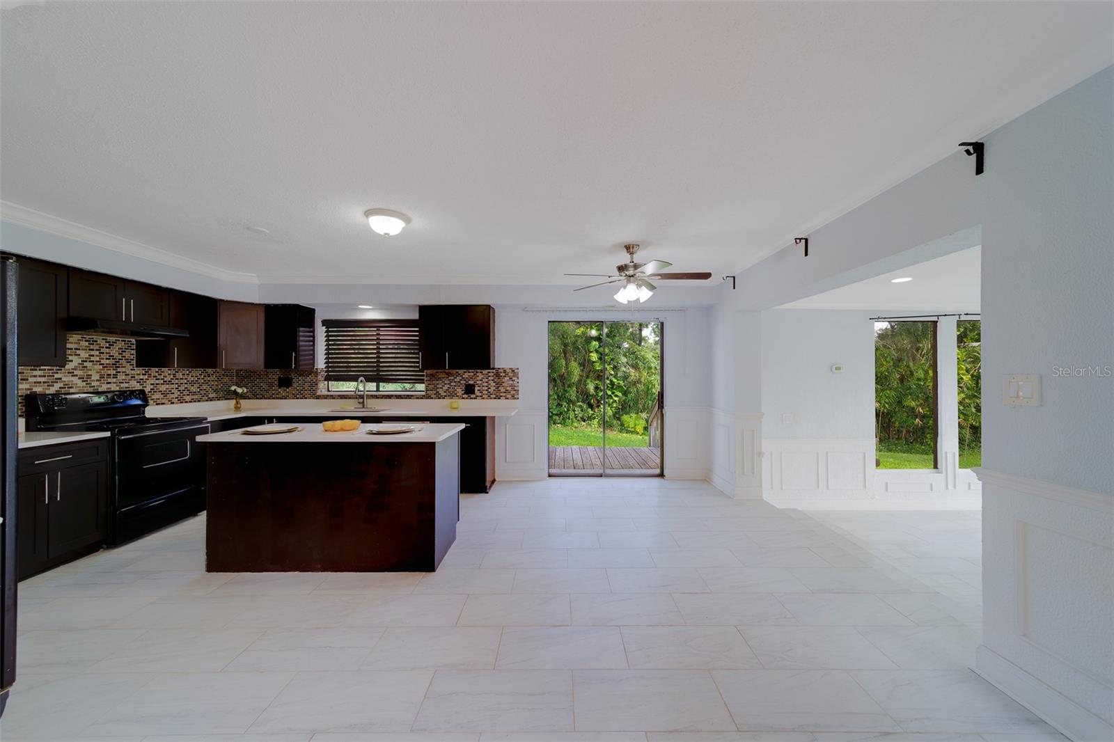 Image 17 of 43 For 703 Sligh Avenue