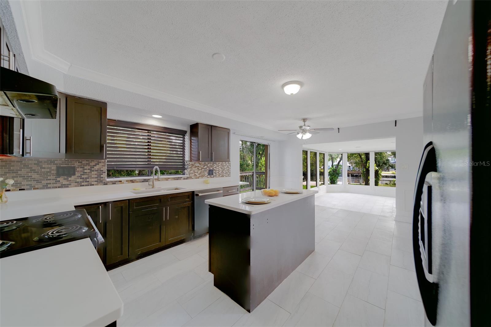 Image 19 of 43 For 703 Sligh Avenue