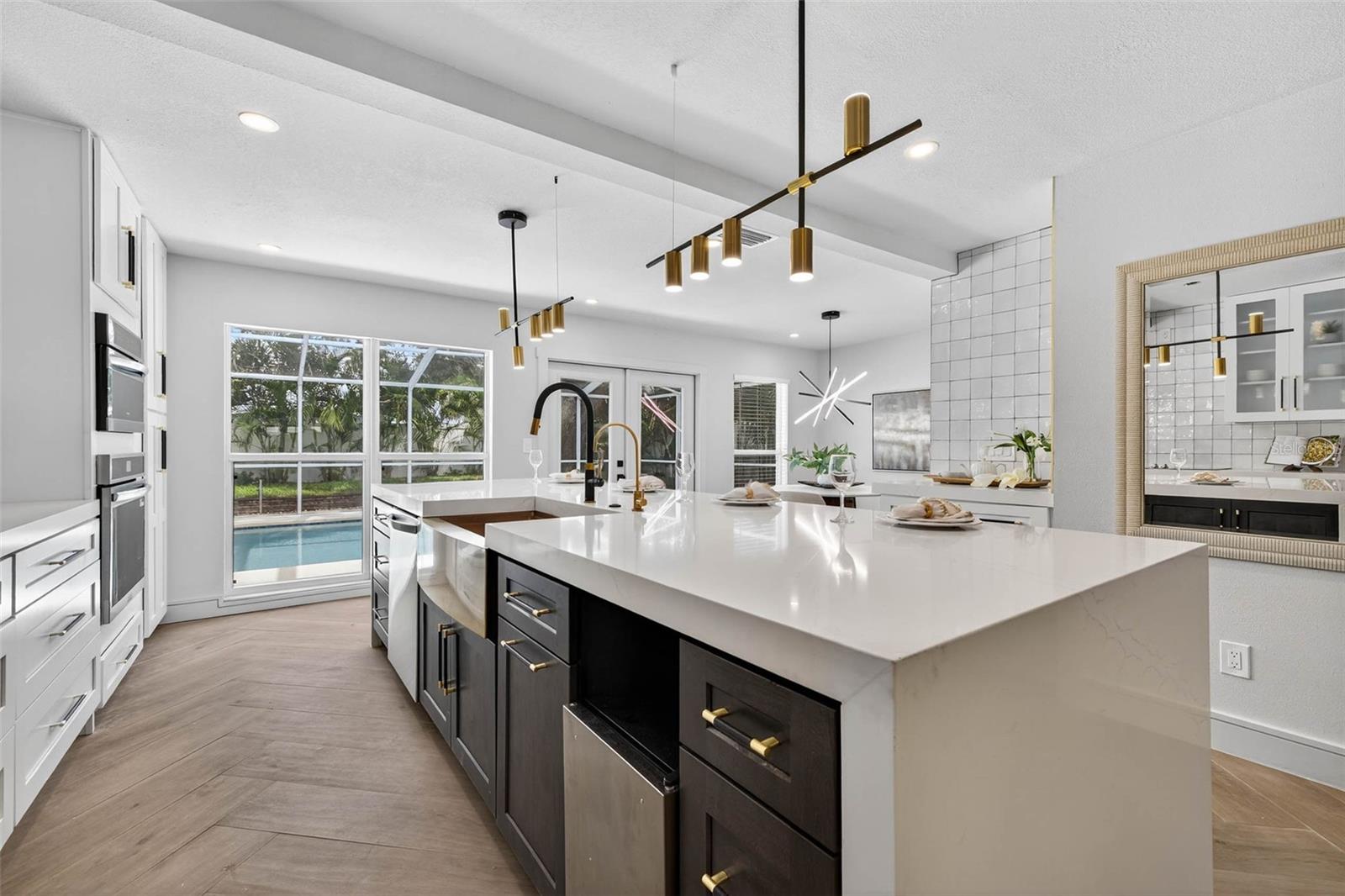 Image 14 of 41 For 3927 Helena Street Ne