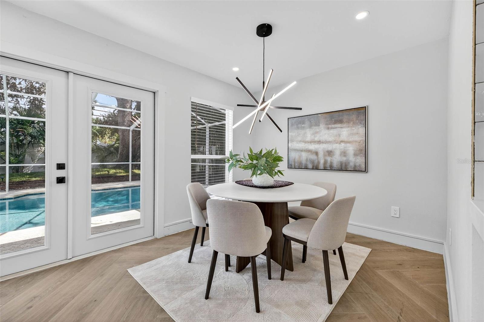 Image 22 of 41 For 3927 Helena Street Ne