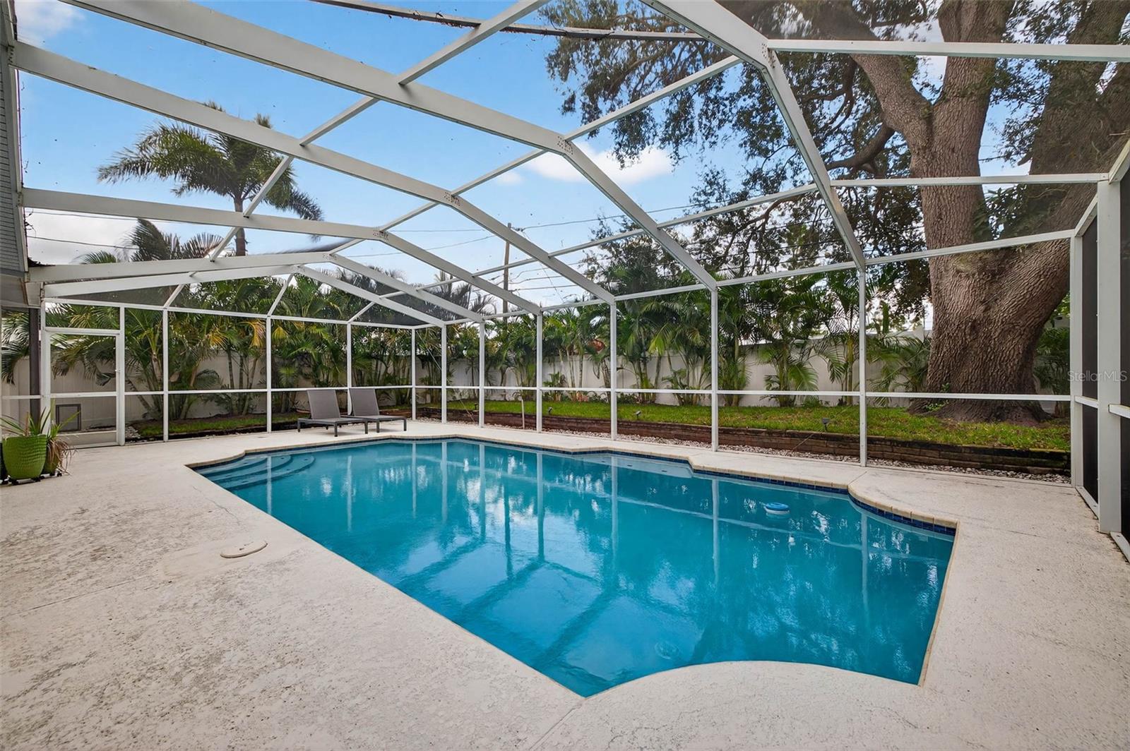 Image 35 of 41 For 3927 Helena Street Ne