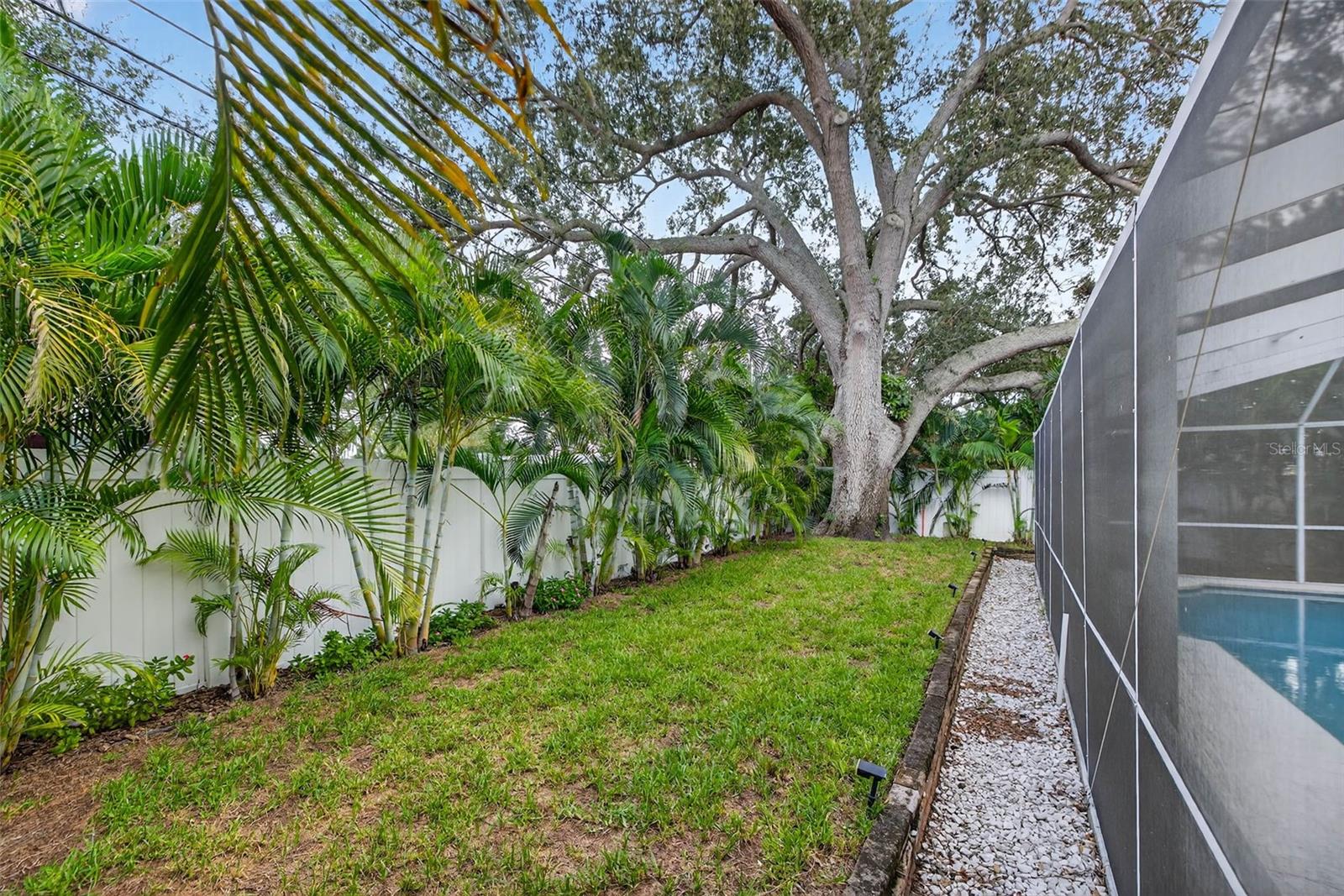 Image 37 of 41 For 3927 Helena Street Ne