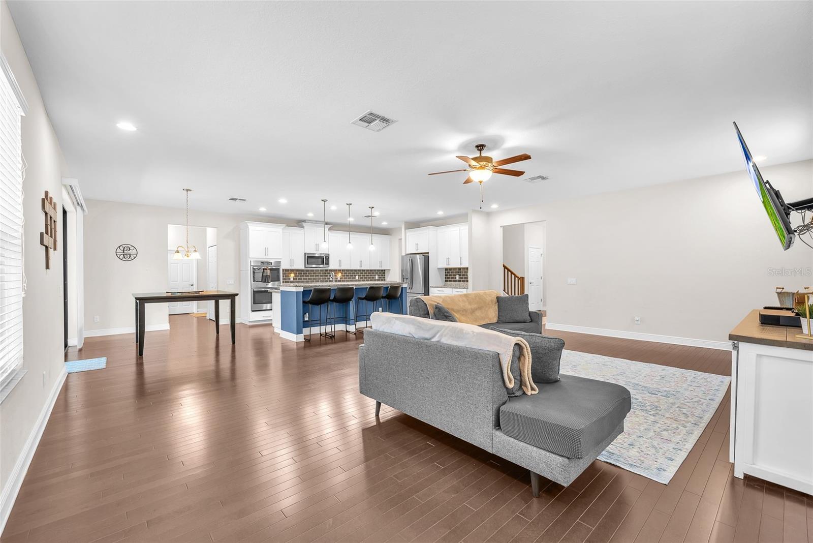 Image 11 of 42 For 13207 Sunset Shore Circle
