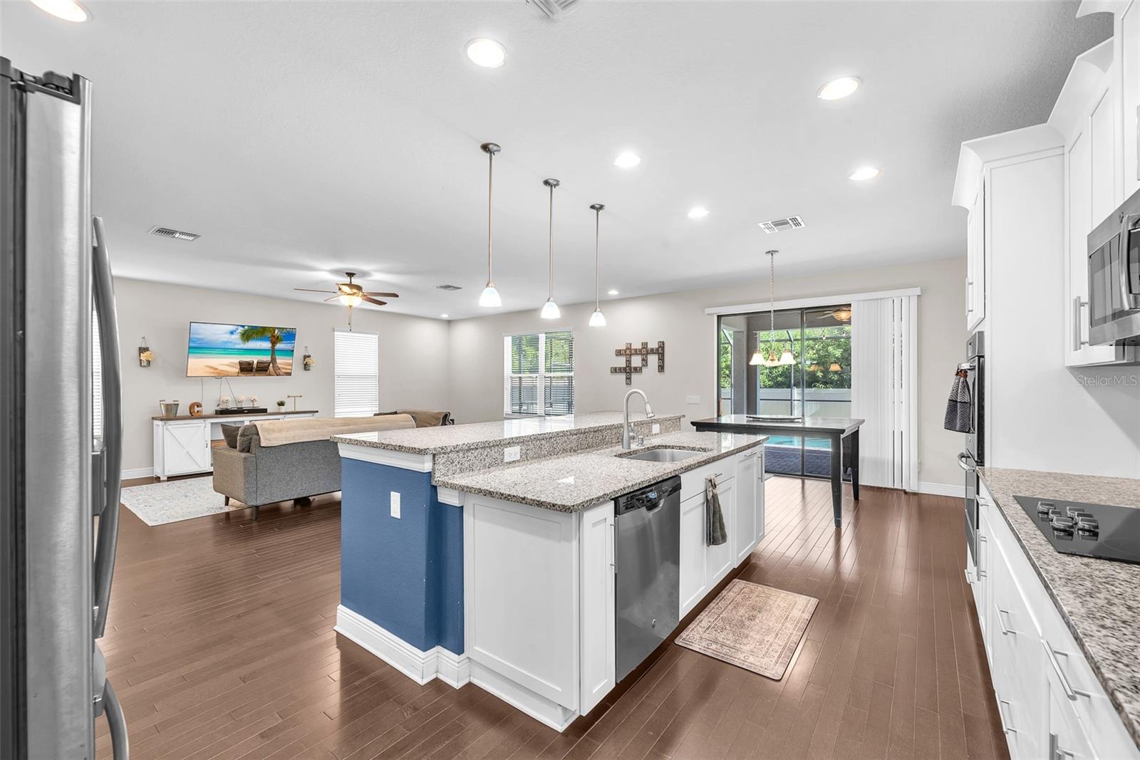 Image 14 of 42 For 13207 Sunset Shore Circle