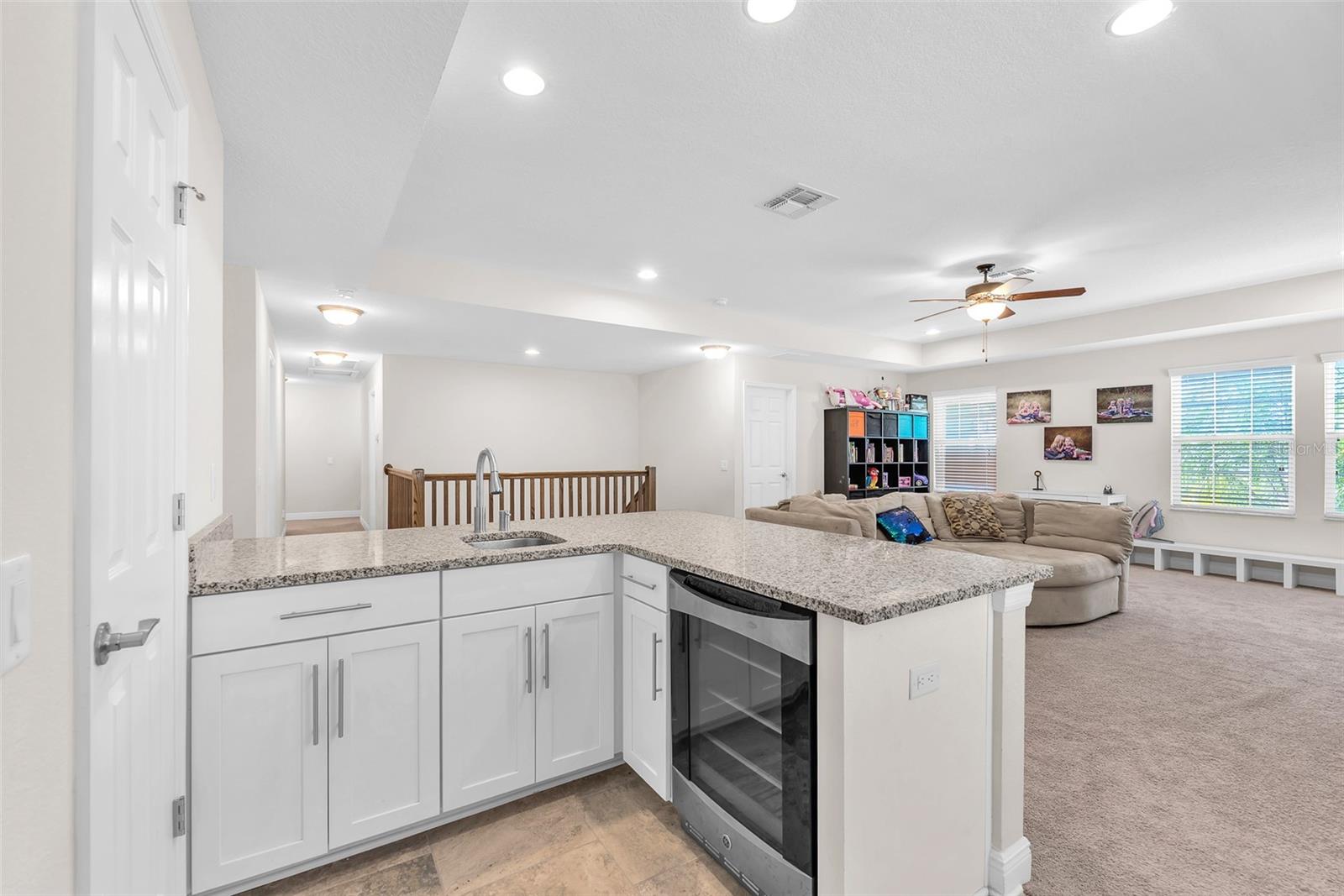 Image 21 of 42 For 13207 Sunset Shore Circle