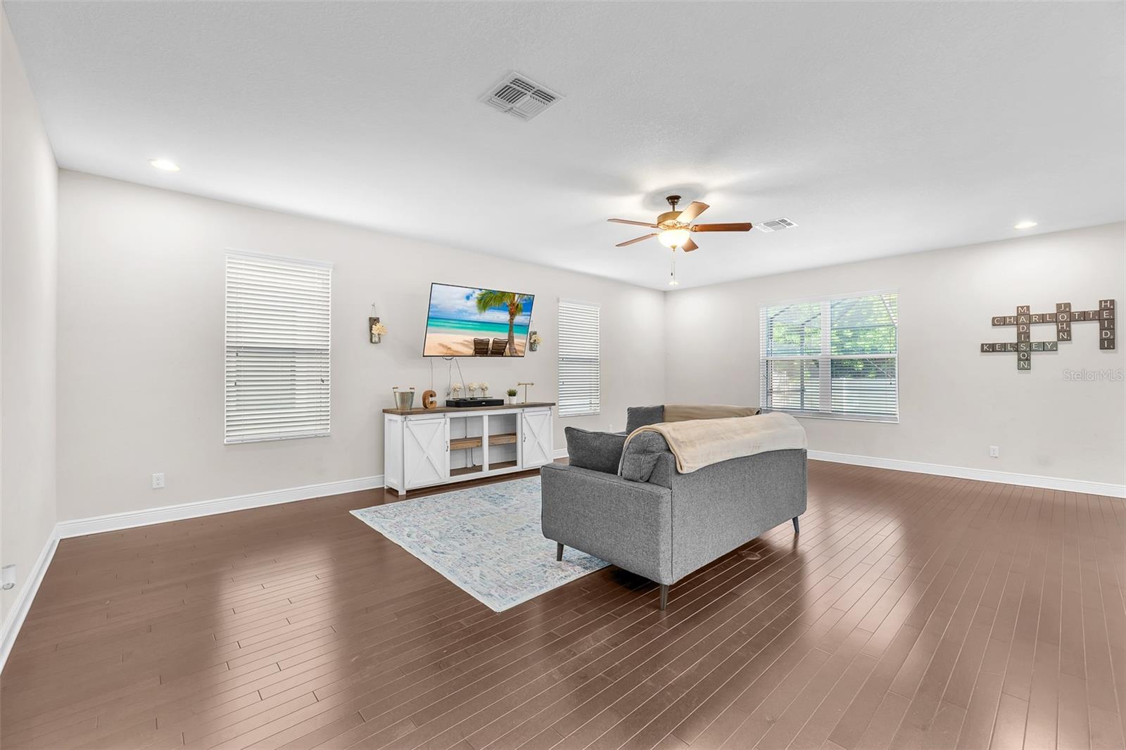 Image 9 of 42 For 13207 Sunset Shore Circle