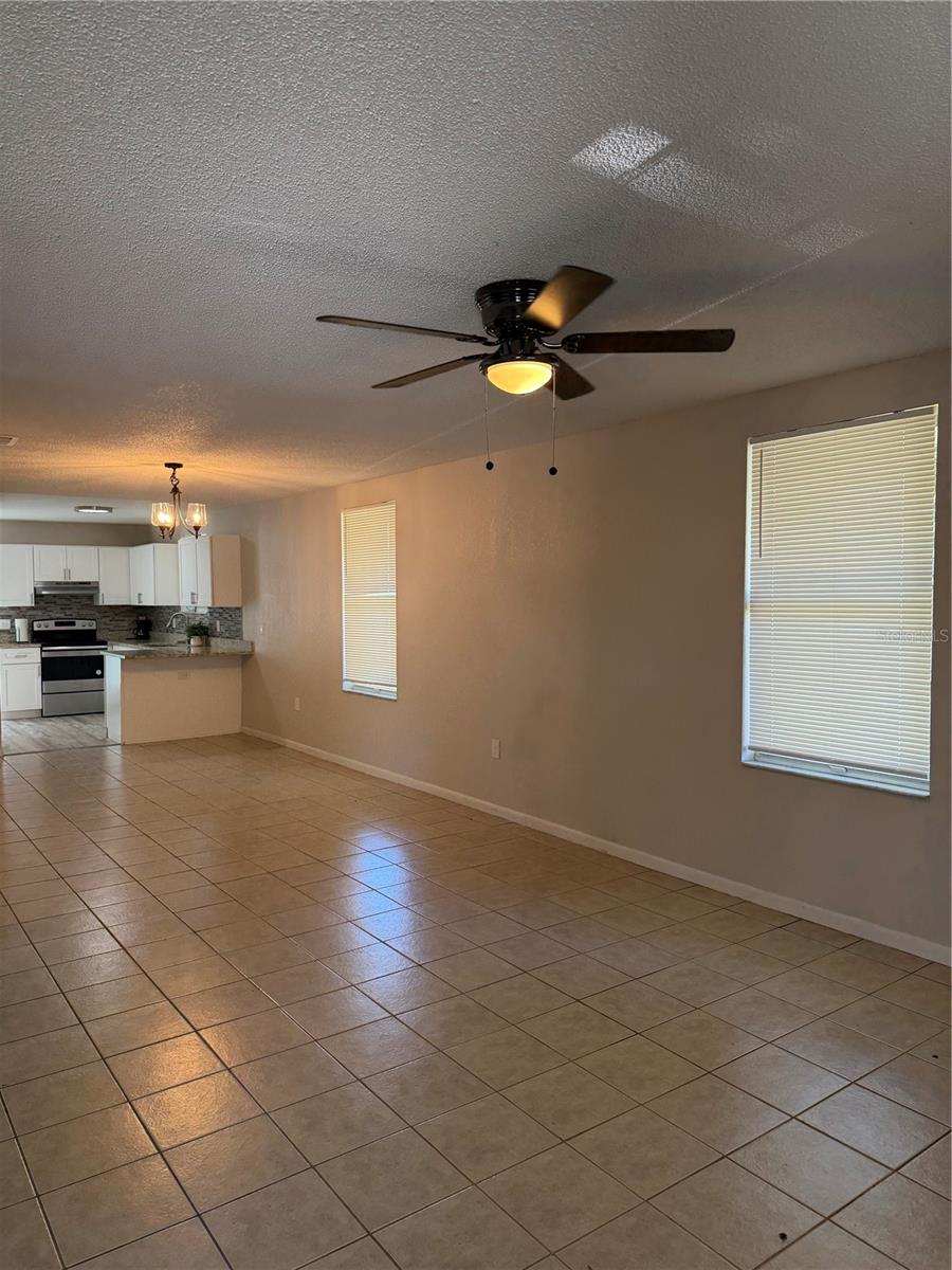 Image 3 of 18 For 409 Robles Street