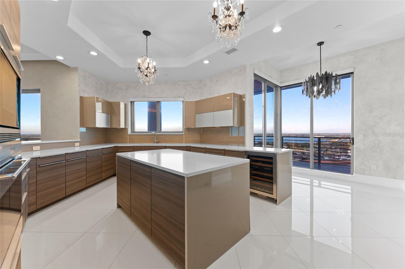 Image 16 of 68 For 1209 Cumberland Avenue 2802