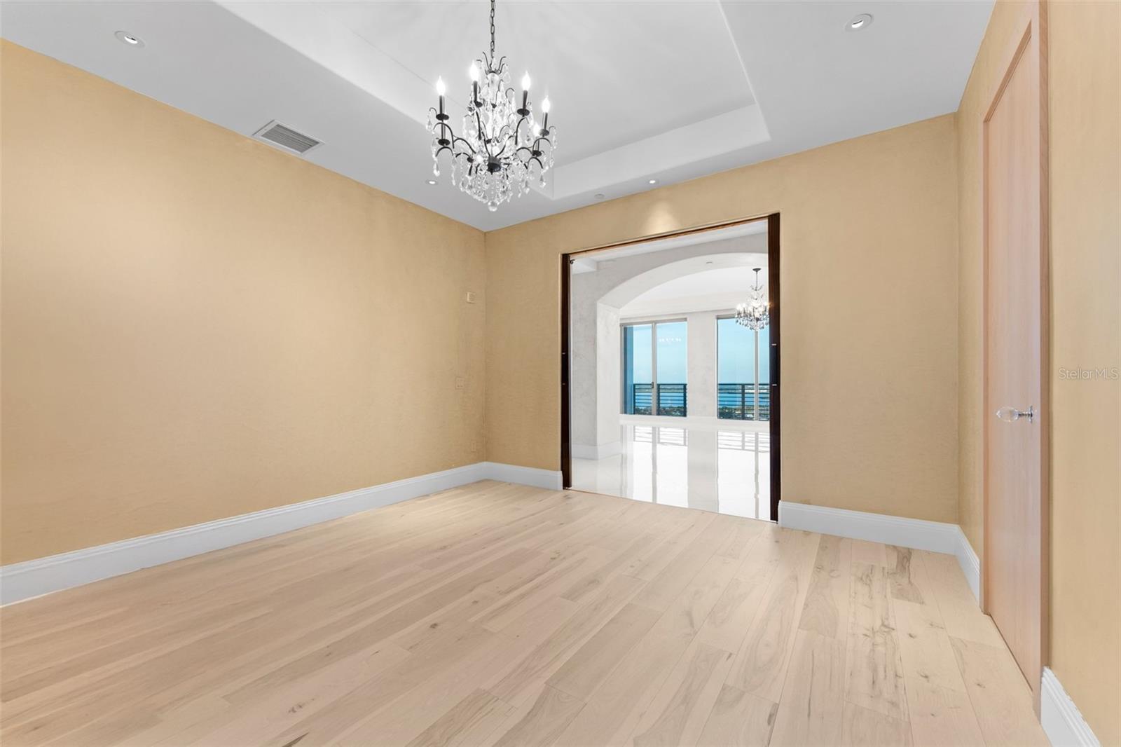 Image 25 of 68 For 1209 Cumberland Avenue 2802