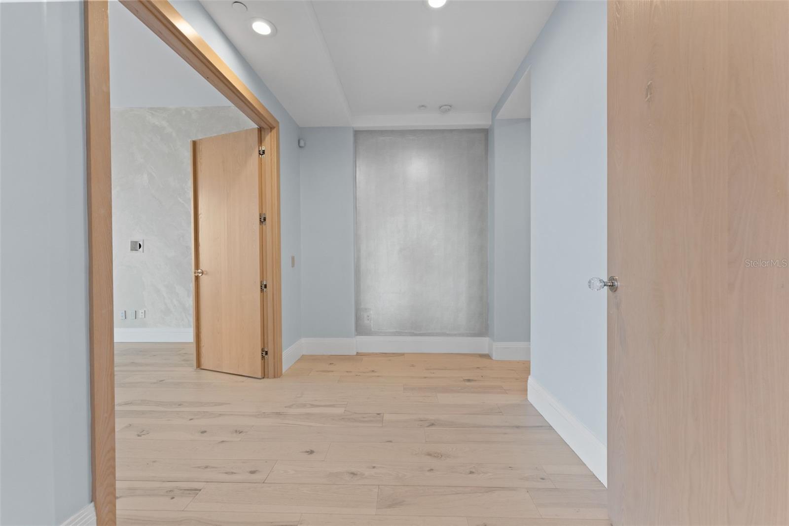 Image 28 of 68 For 1209 Cumberland Avenue 2802