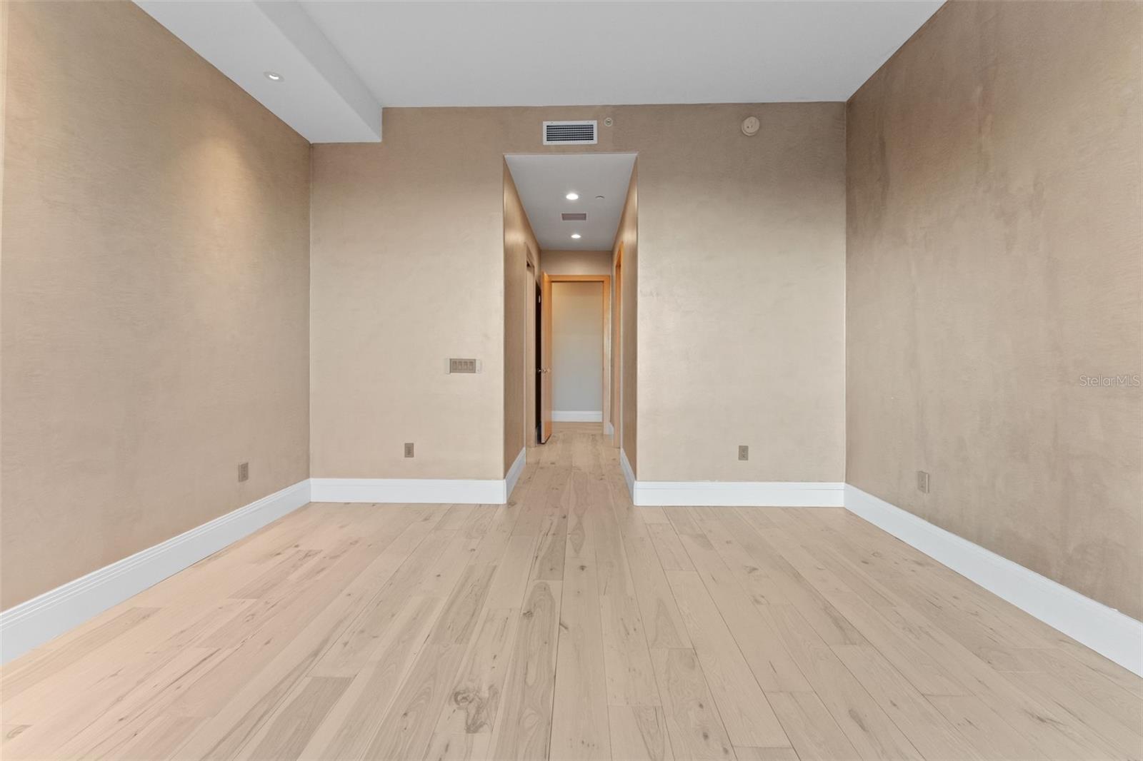 Image 40 of 68 For 1209 Cumberland Avenue 2802