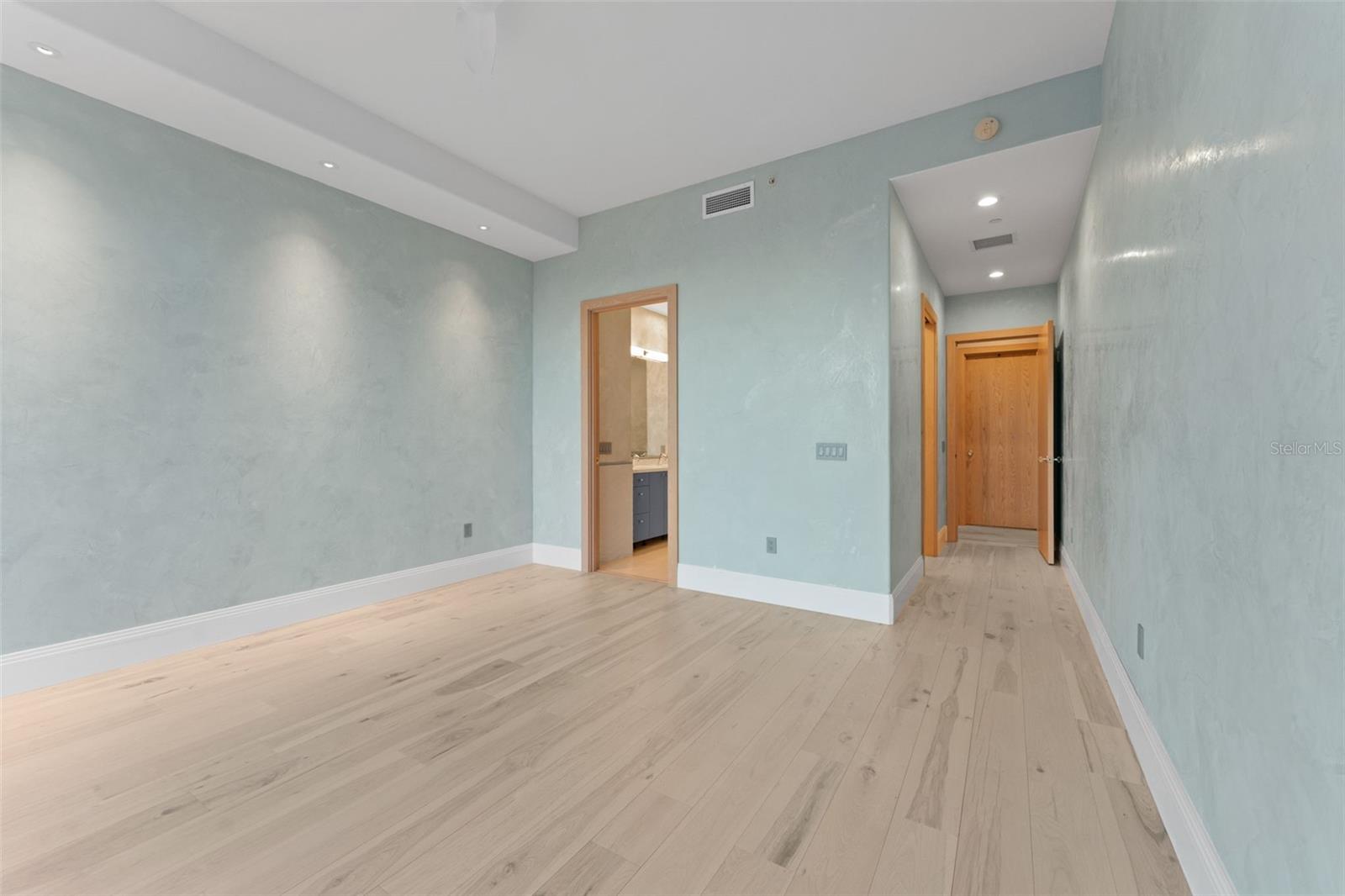 Image 46 of 68 For 1209 Cumberland Avenue 2802