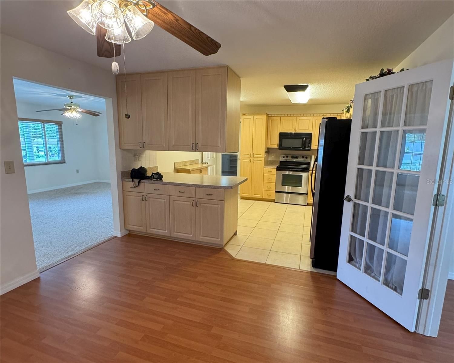 Image 4 of 34 For 37116 Nicole Avenue