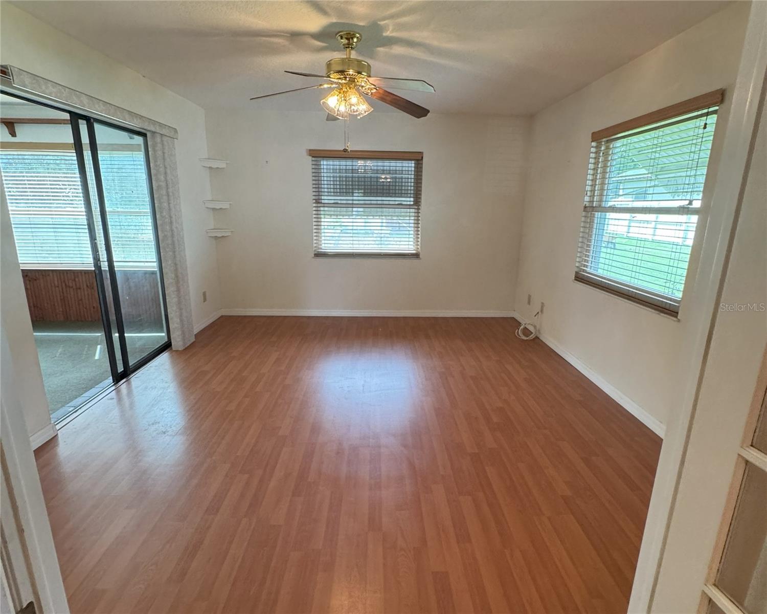 Image 8 of 34 For 37116 Nicole Avenue
