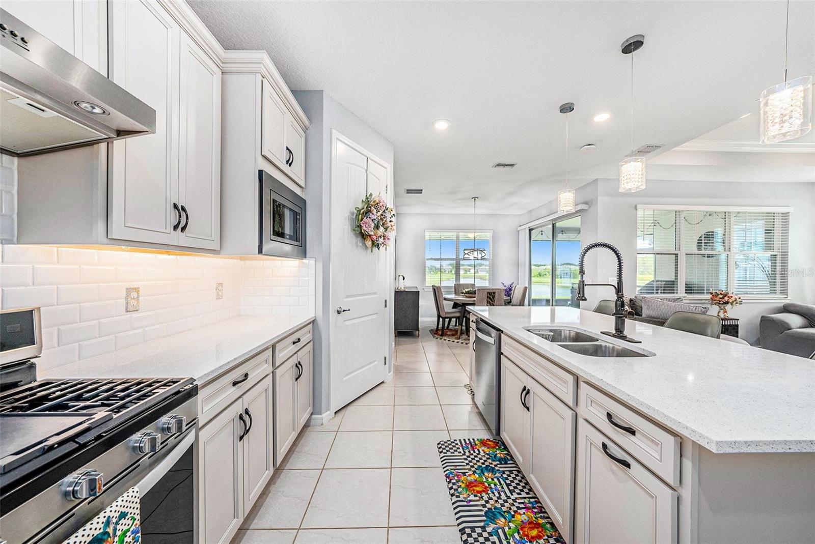 Image 10 of 30 For 19865 Sea Glass Circle