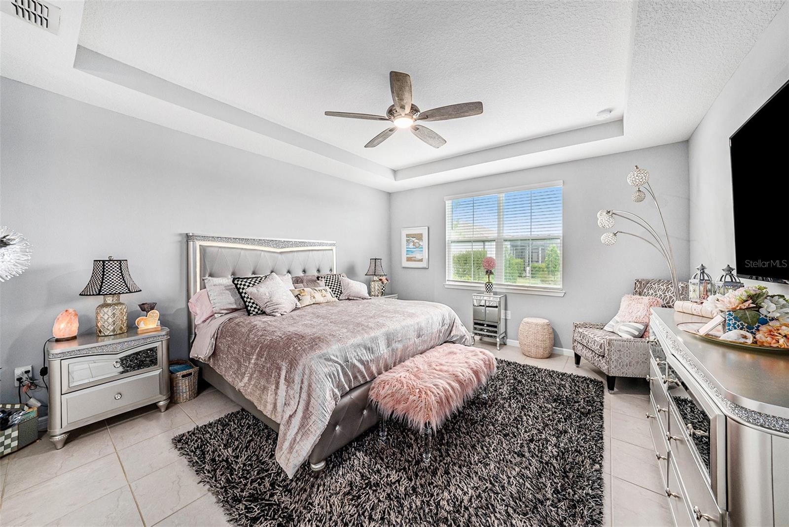 Image 13 of 30 For 19865 Sea Glass Circle