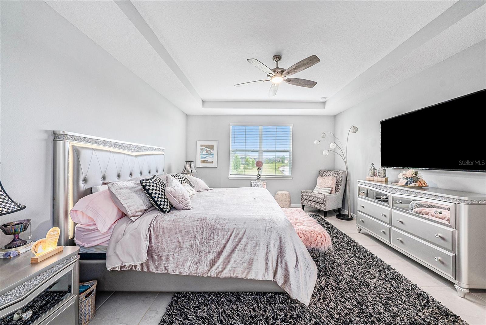 Image 14 of 30 For 19865 Sea Glass Circle