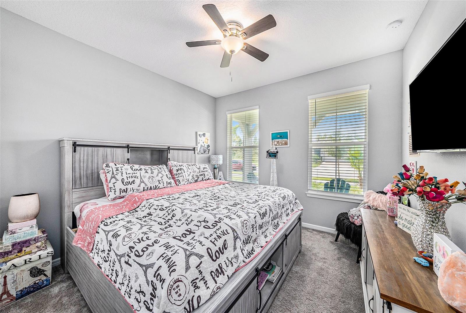 Image 16 of 30 For 19865 Sea Glass Circle