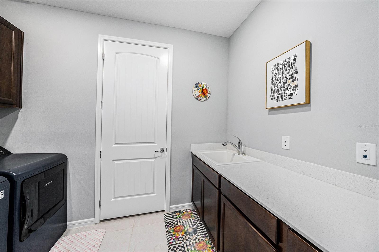 Image 20 of 30 For 19865 Sea Glass Circle