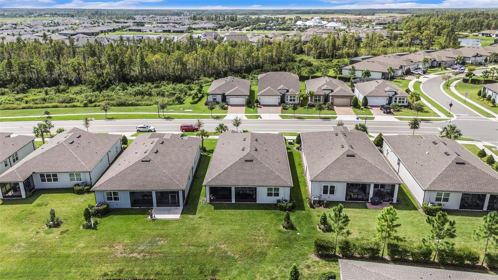 Image 25 of 30 For 19865 Sea Glass Circle