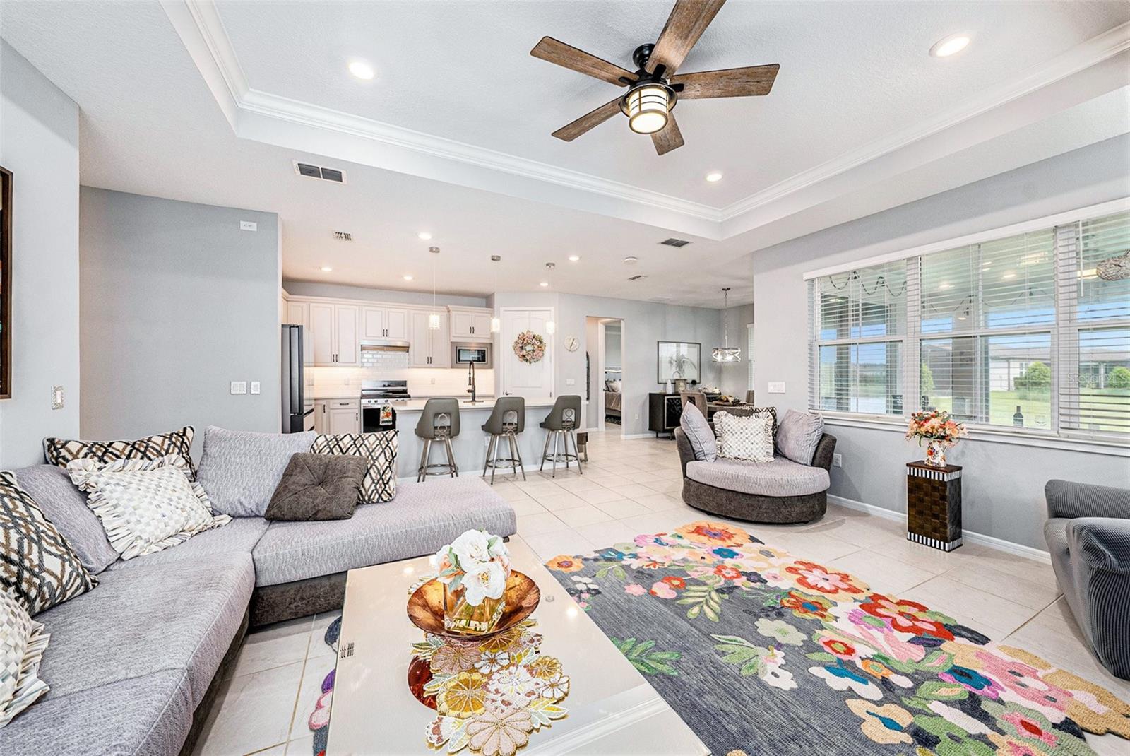 Image 6 of 30 For 19865 Sea Glass Circle