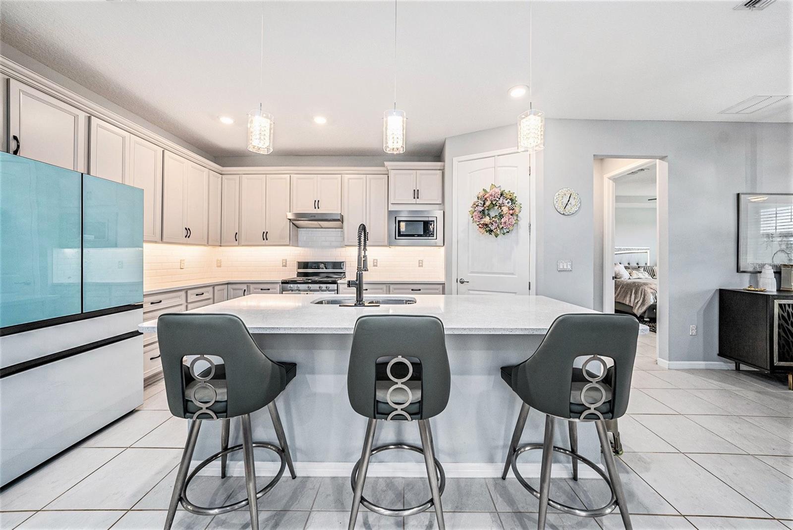 Image 8 of 30 For 19865 Sea Glass Circle