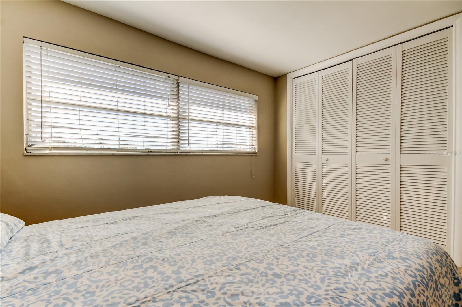 Image 36 of 62 For 1221 Drew Street E11