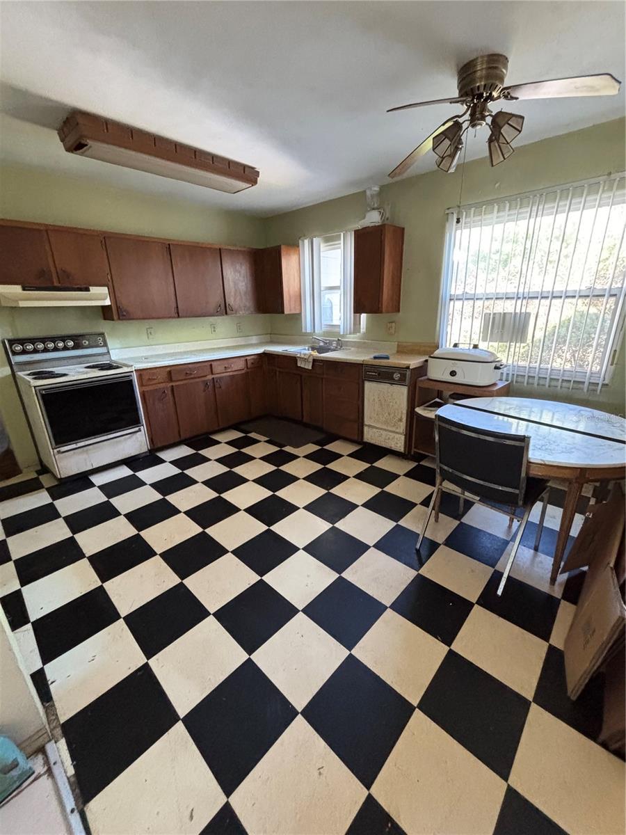 Image 4 of 20 For 5550 5th Way S