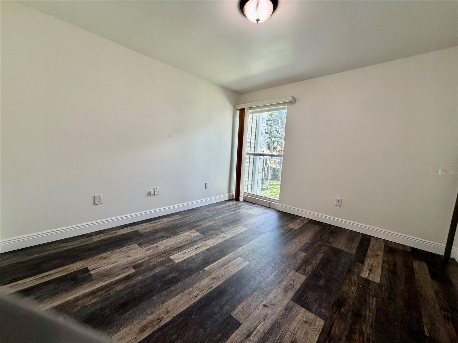 Image 6 of 14 For 3325 Bayshore Boulevard F22