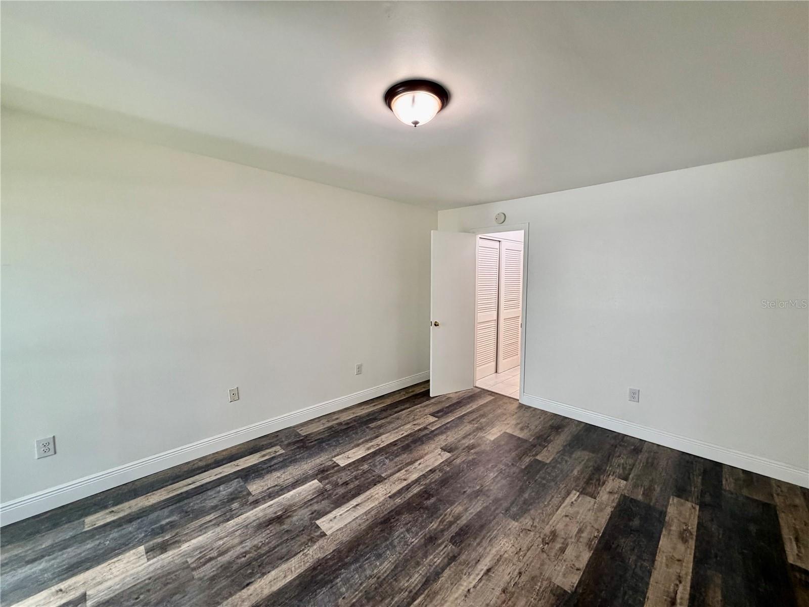 Image 9 of 14 For 3325 Bayshore Boulevard F22