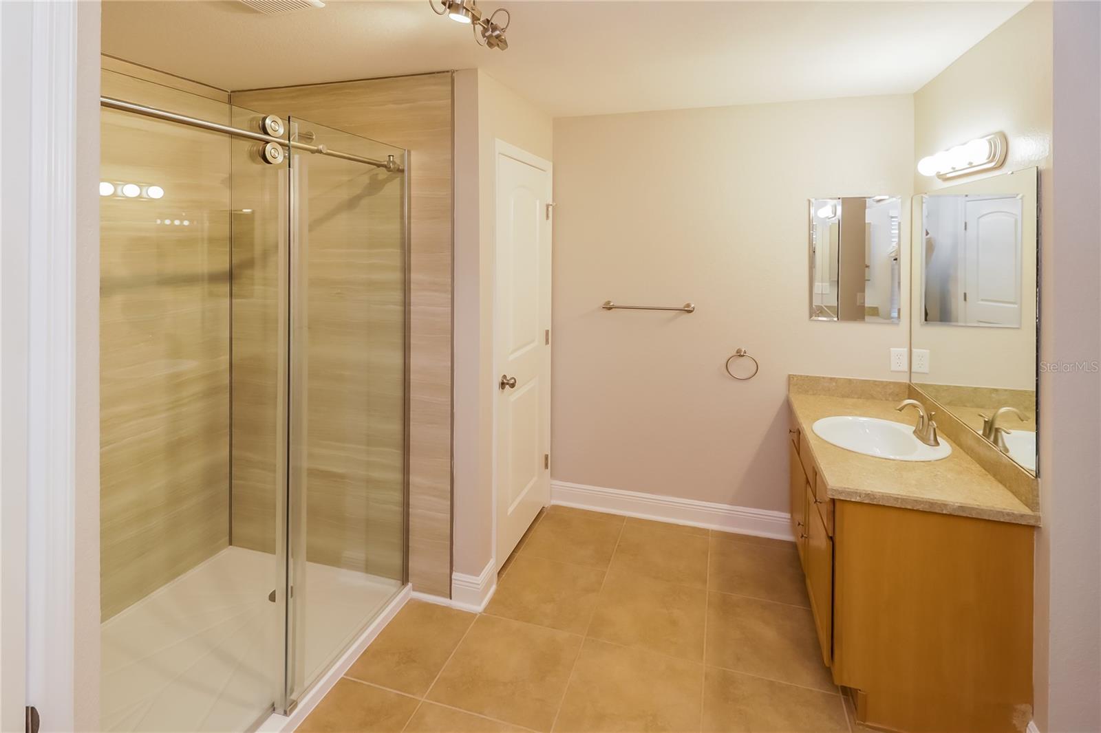 Image 9 of 15 For 2879 Blackwater Oaks Drive