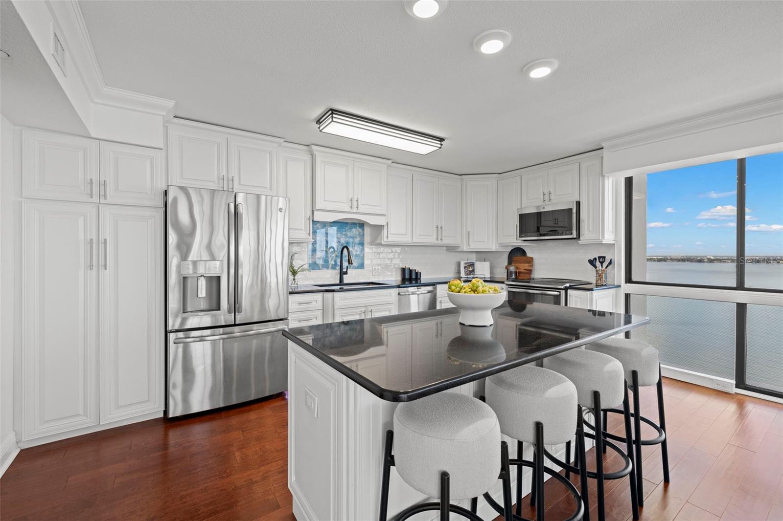 Image 11 of 41 For 3301 Bayshore Boulevard 1908b