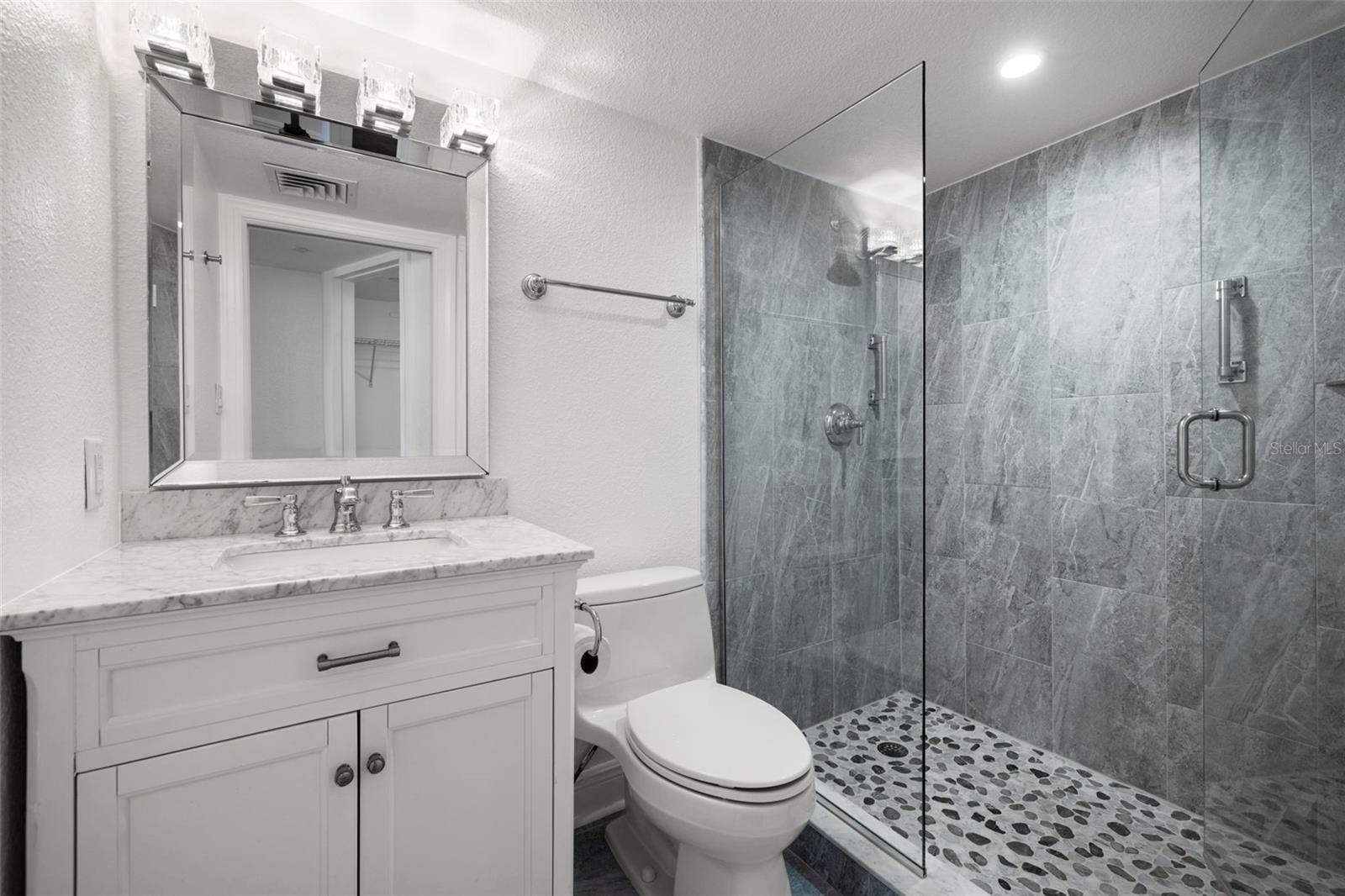 Image 26 of 41 For 3301 Bayshore Boulevard 1908b