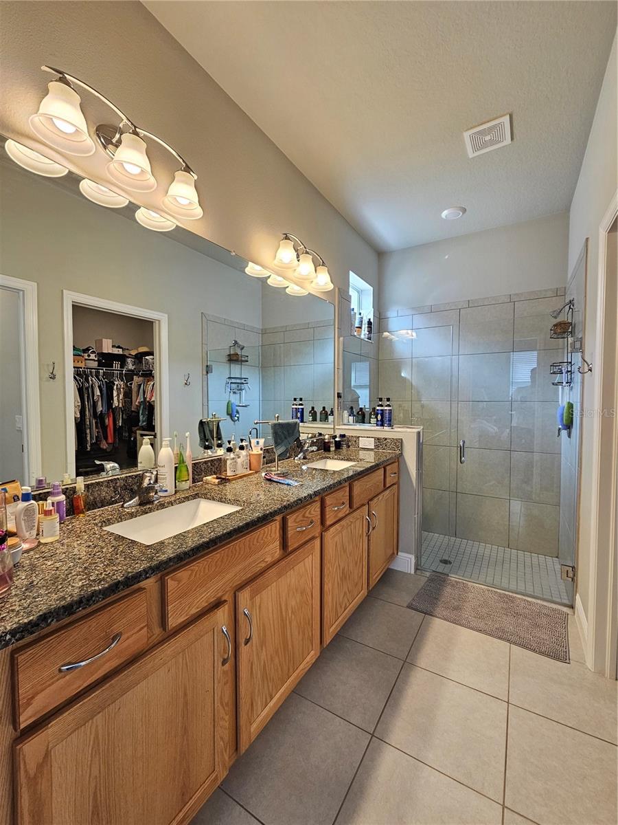 Image 12 of 22 For 1556 River Circle