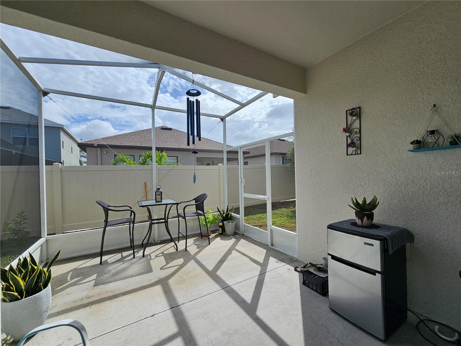 Image 17 of 22 For 1556 River Circle