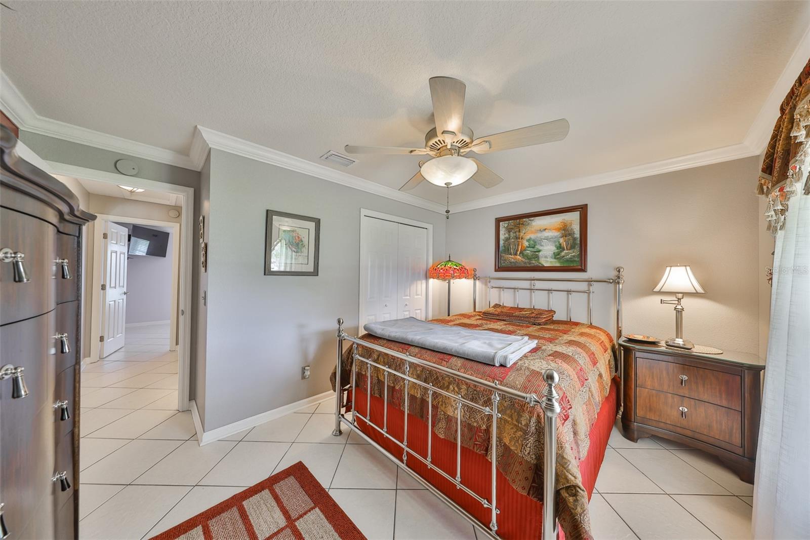 Image 11 of 35 For 6011 Country Walk Lane