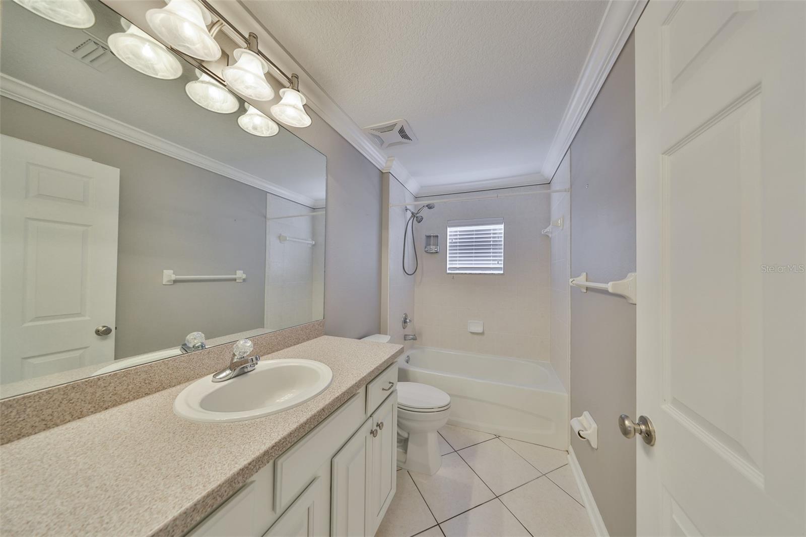 Image 13 of 35 For 6011 Country Walk Lane