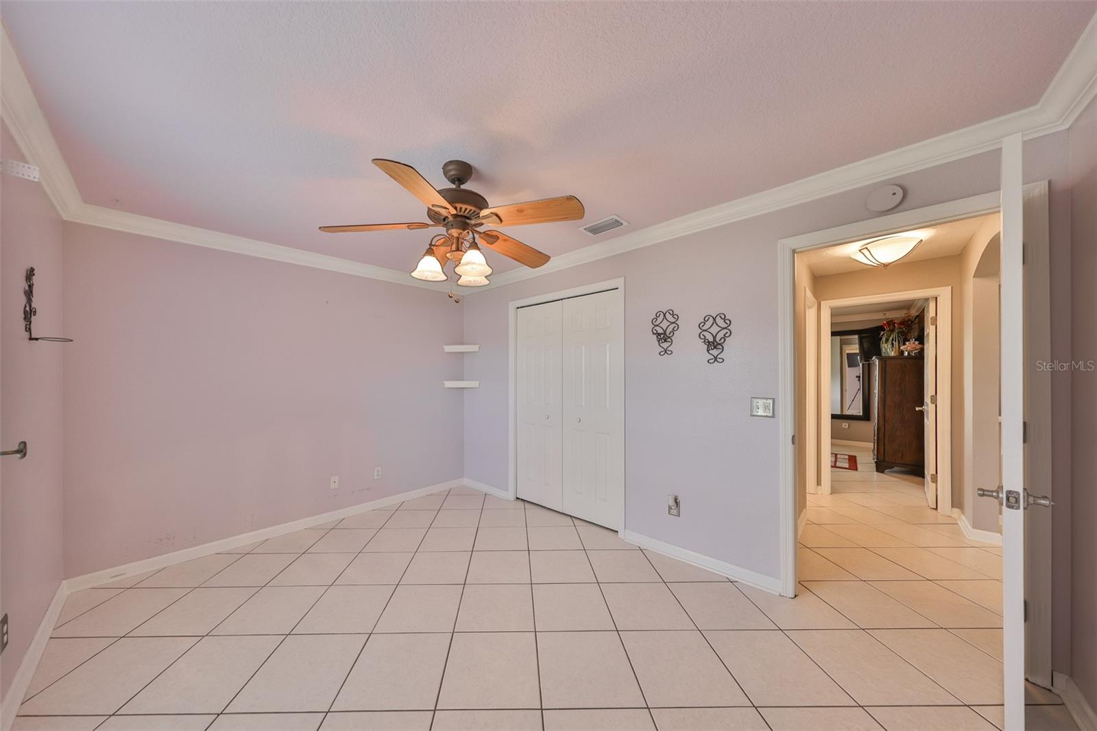 Image 14 of 35 For 6011 Country Walk Lane