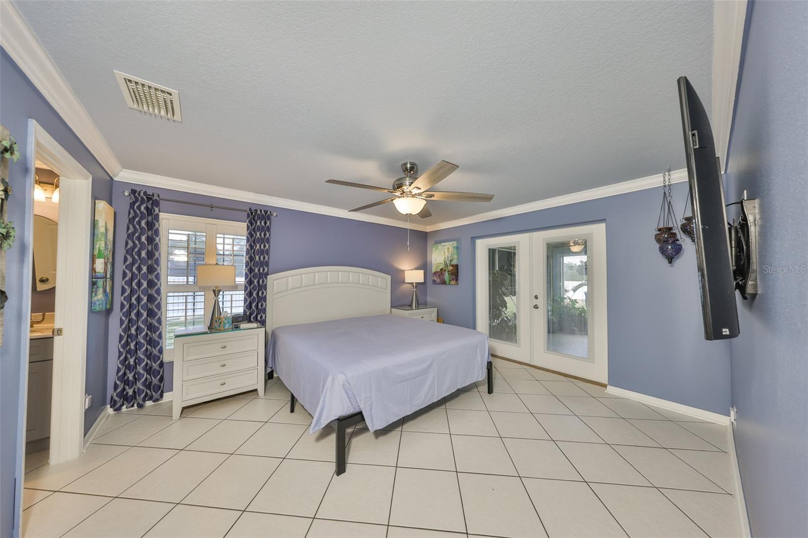 Image 17 of 35 For 6011 Country Walk Lane