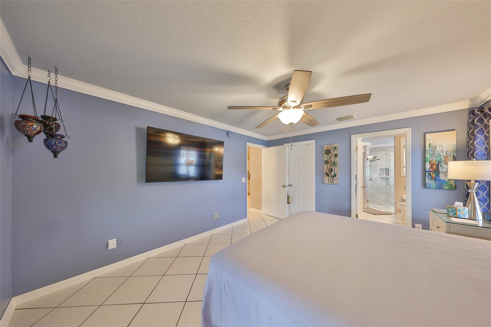 Image 19 of 35 For 6011 Country Walk Lane