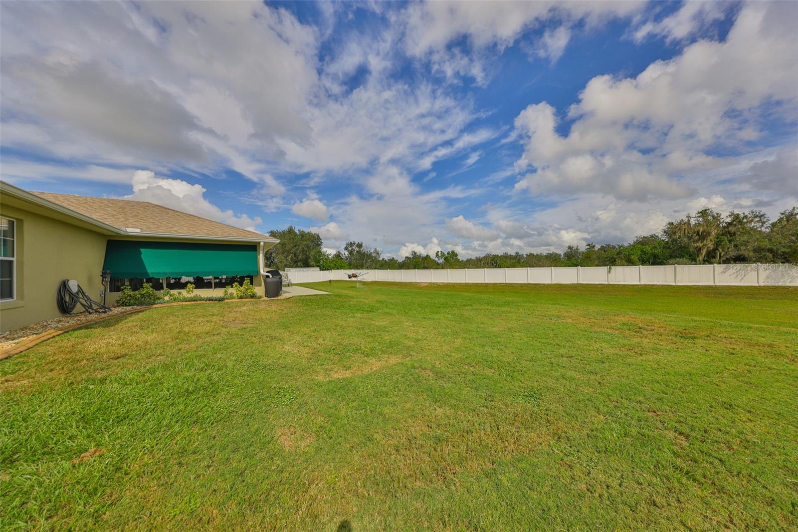Image 23 of 35 For 6011 Country Walk Lane