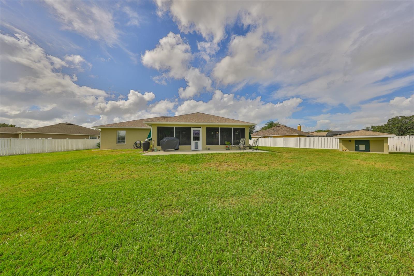 Image 25 of 35 For 6011 Country Walk Lane