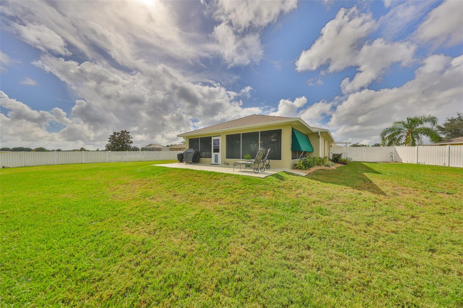 Image 26 of 35 For 6011 Country Walk Lane