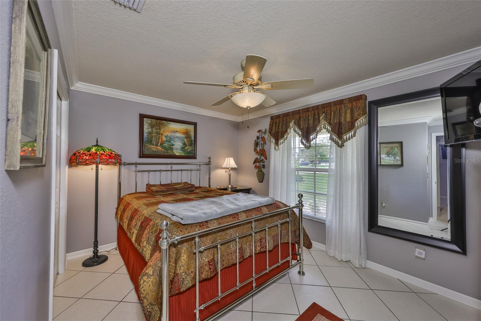 Image 4 of 35 For 6011 Country Walk Lane