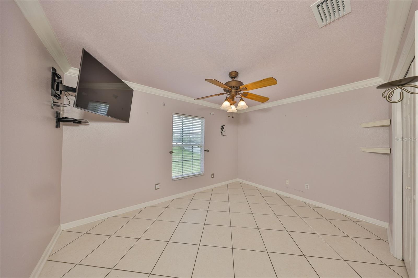 Image 5 of 35 For 6011 Country Walk Lane