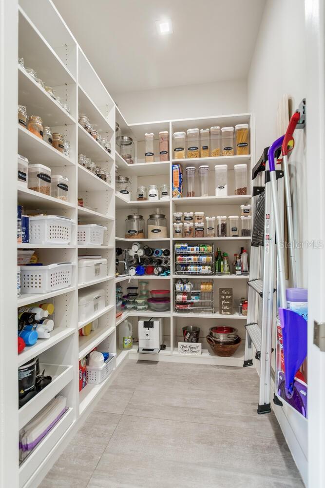 Listing photo id 15 for 5131 Neptune Way